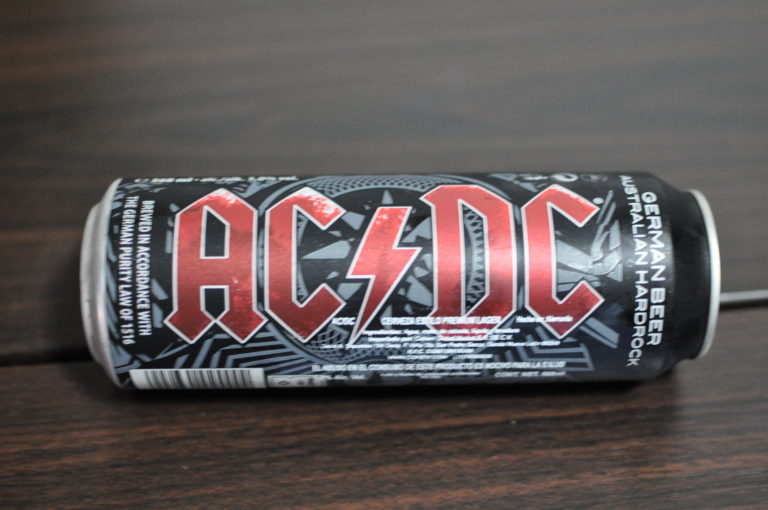 Cerveza Alemana, Hard-Rock Australiano.