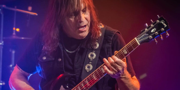 Ross The Boss es diagnosticado con ELA, Esclerosis Lateral Amiotrófica